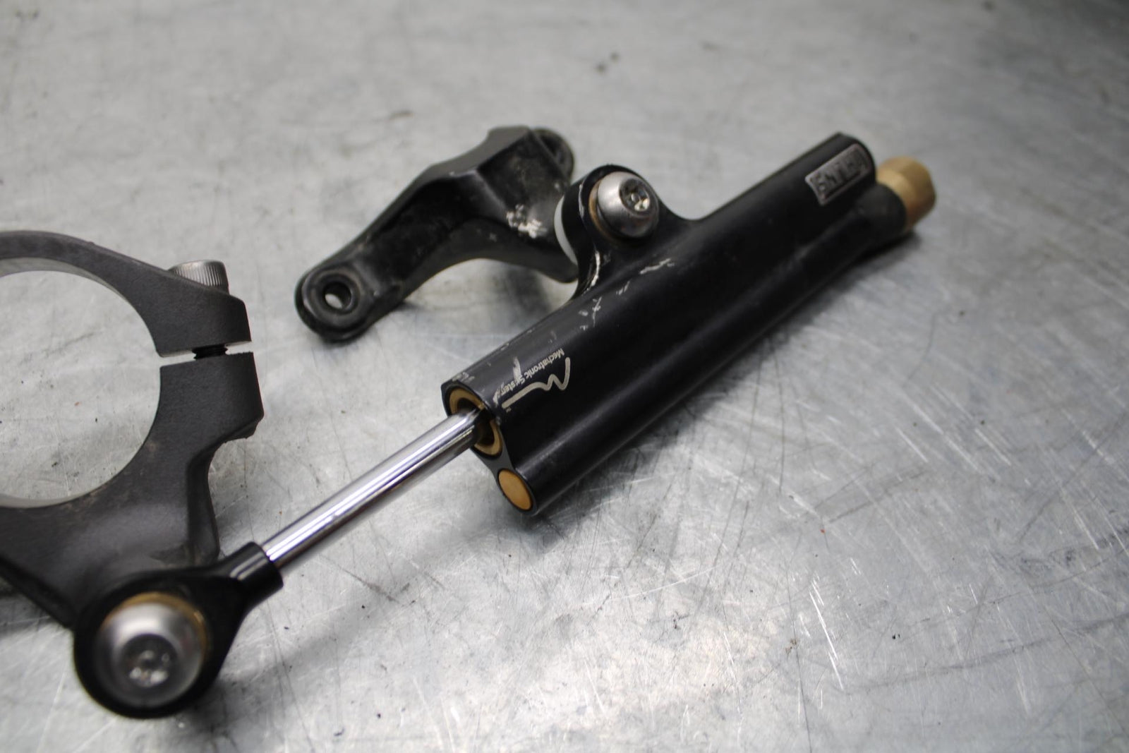 11-15 KAWASAKI ZX1000R FORKS UPPER TRIPLE TREE CLAMP STEERING DAMPER BB445