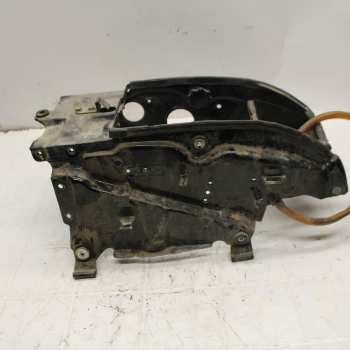 78-79 HONDA GOLDWING 1000 GAS CAP COVER  PANELSUPPORT FAIRING BRACKET BB406