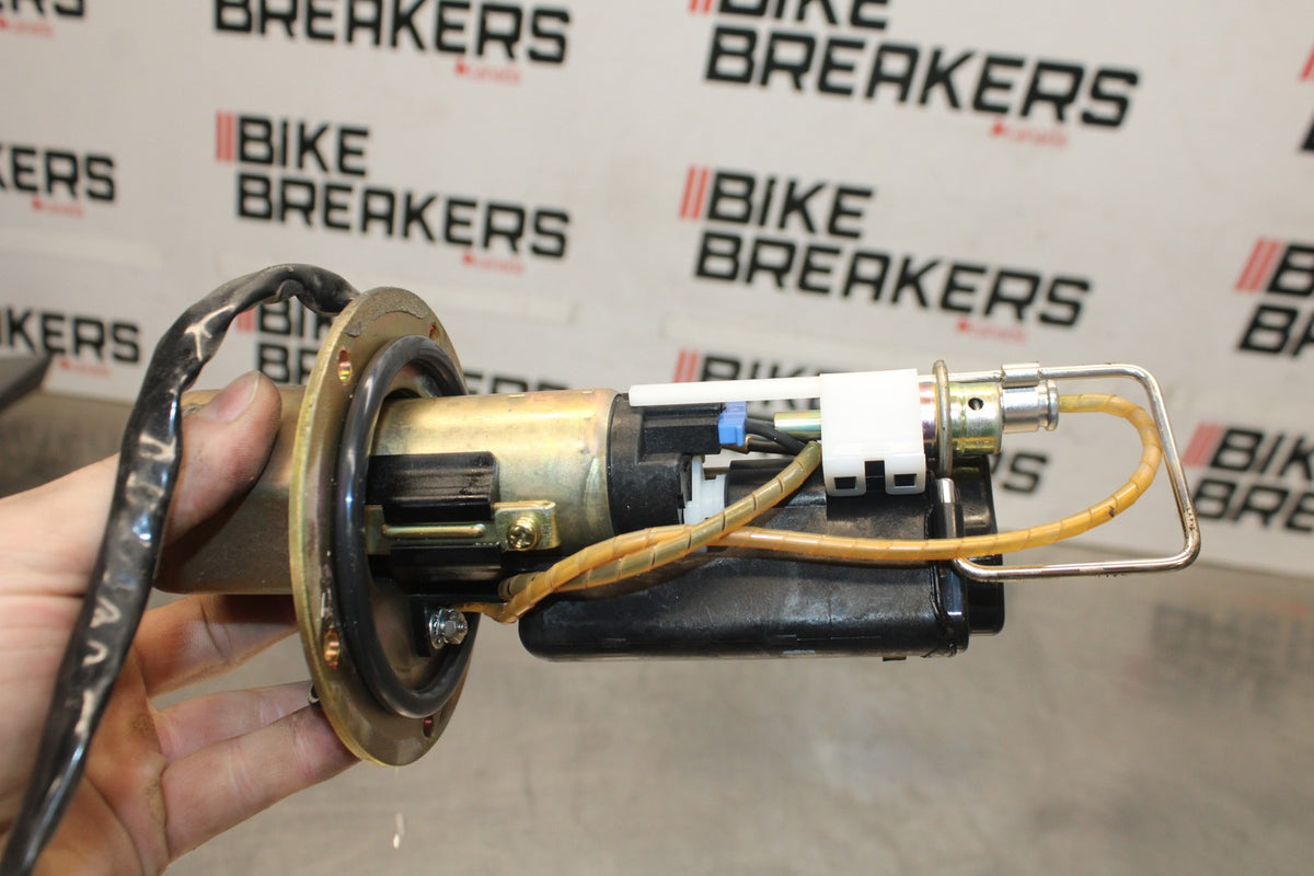 04-05 KAWASAKI NINJA ZX10R FUEL PUMP GAS PETROL SENDER UNIT BB931