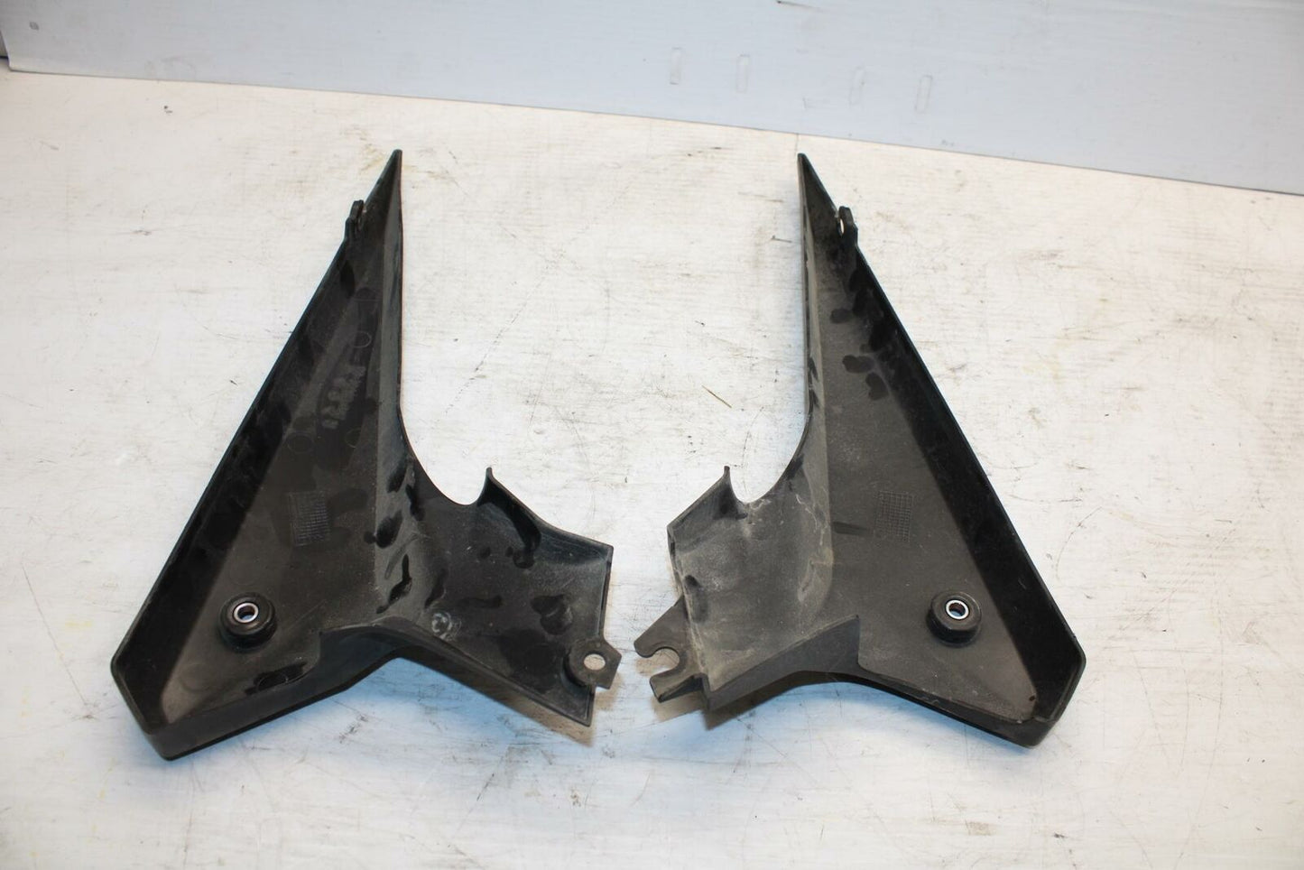 09 YAMAHA FZ6 RIGHT LEFT FRAME MID SIDE COVERS COWLS PANELS TRIM BB295