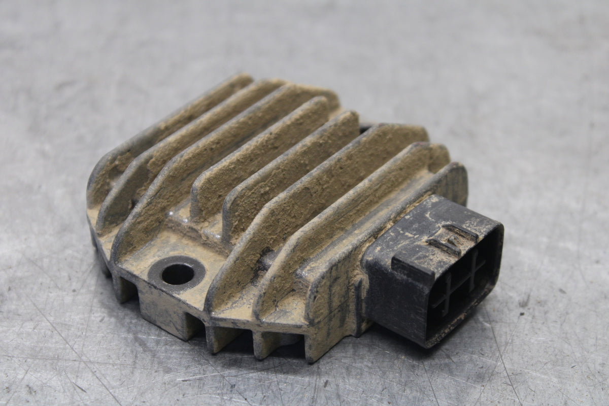 2004 Yamaha Raptor 660R YFM660R RECTIFIER VOLTAGE REGULATOR BB695