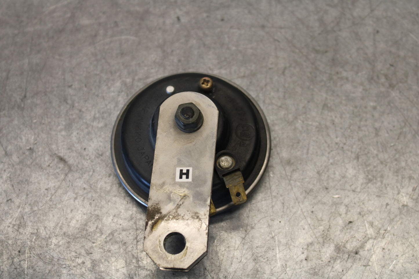 05-06 SUZUKI GSXR1000 HORN SIGNAL 38501-23E11 BB663