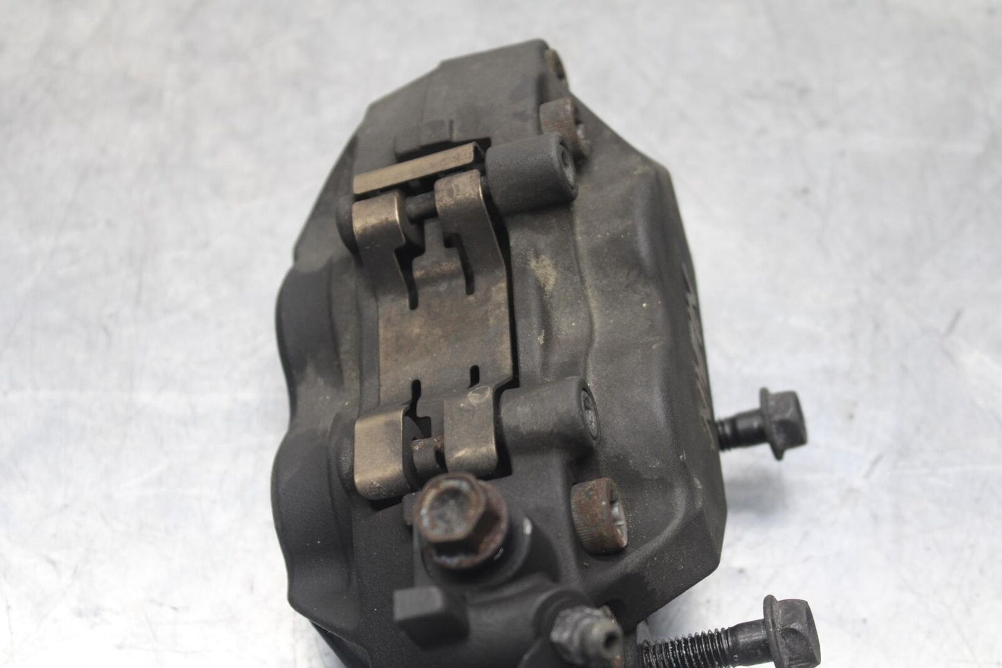 2004 Honda CBR600F4i RIGHT LEFT FRONT BRAKE CALIPER SET PAIR CALIPERS BB606
