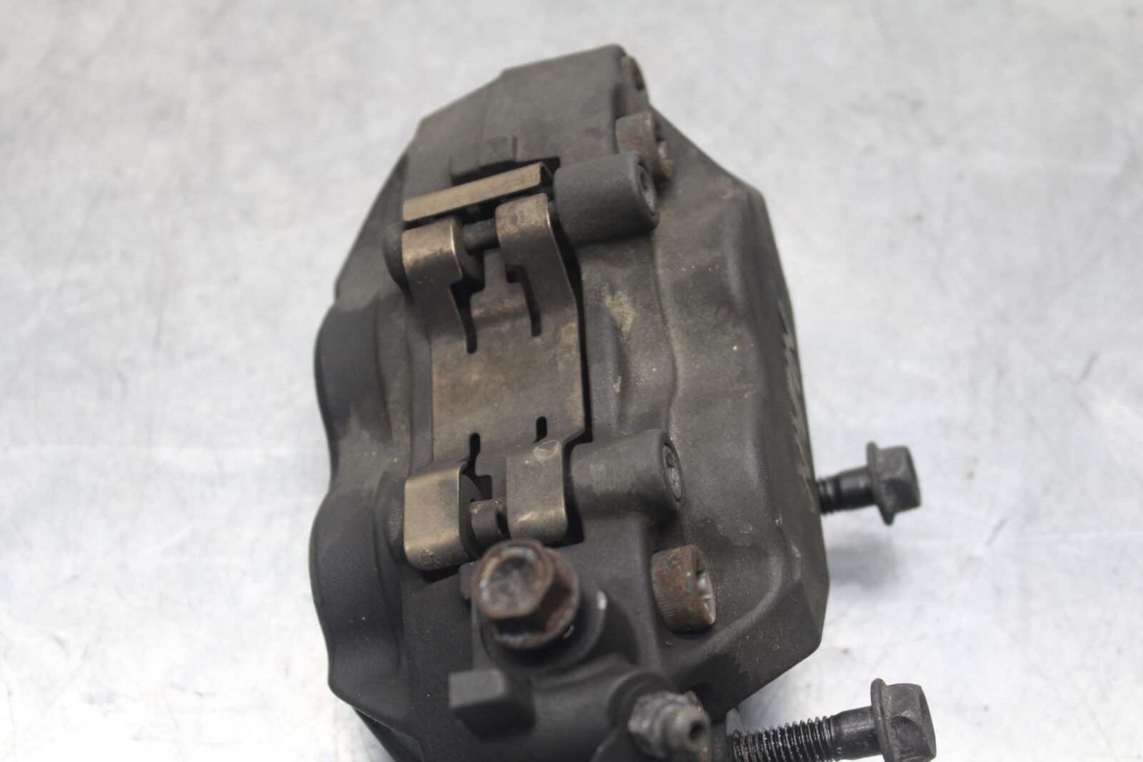 2004 Honda CBR600F4i RIGHT LEFT FRONT BRAKE CALIPER SET PAIR CALIPERS BB606