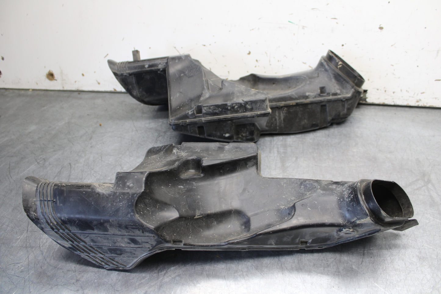 06-07 SUZUKI GSXR 600 RIGHT LEFT AIR INTAKE DUCTS BB243