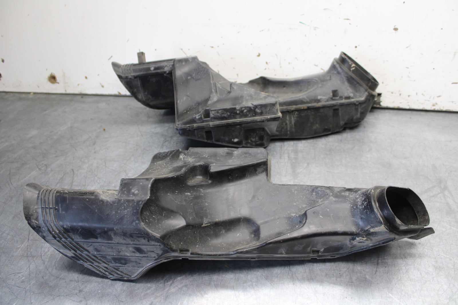 06-07 SUZUKI GSXR 600 RIGHT LEFT AIR INTAKE DUCTS BB243