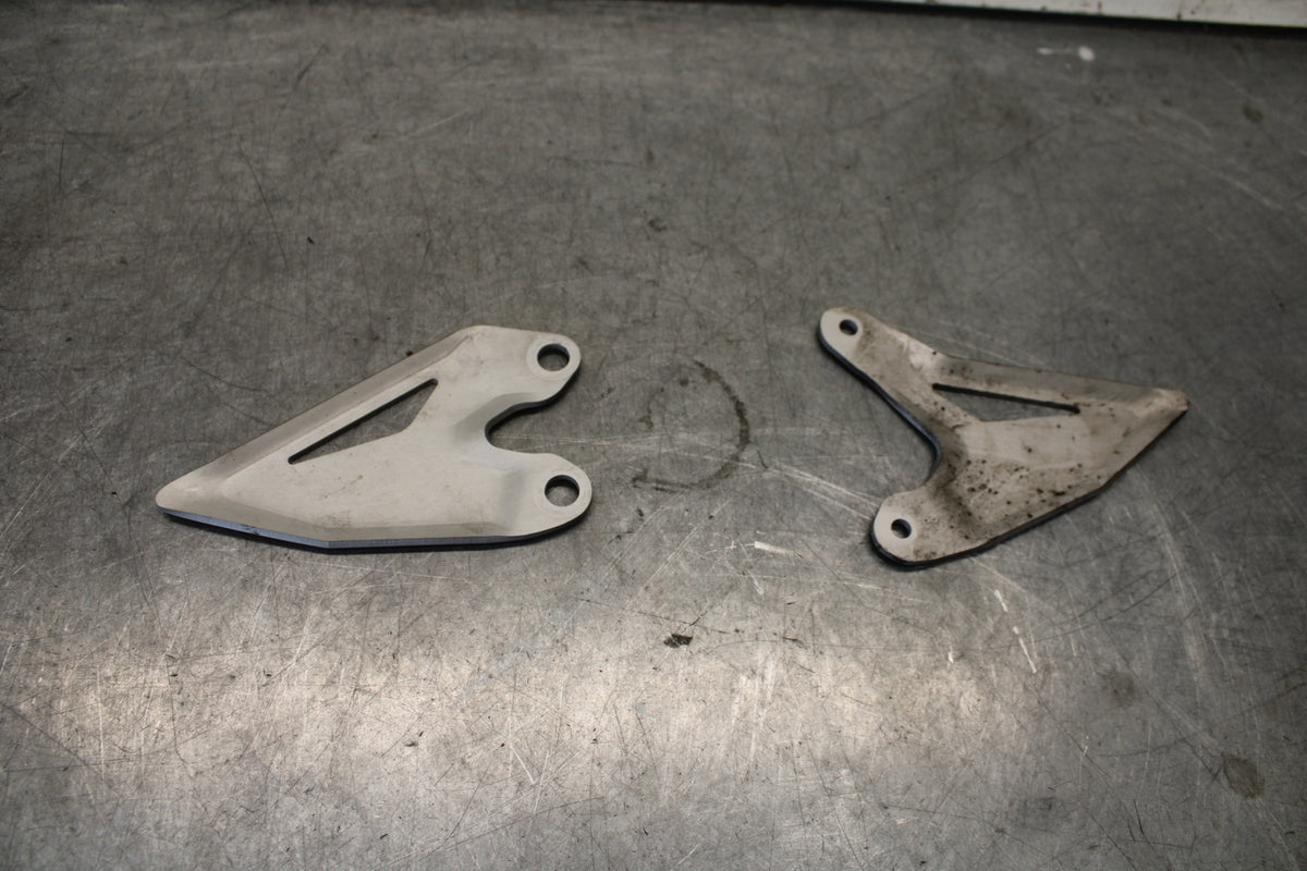 18-23 KAWASAKI NINJA 400 LEFT RIGHT REARSET REAR SET HEEL GUARD COVER BB679 