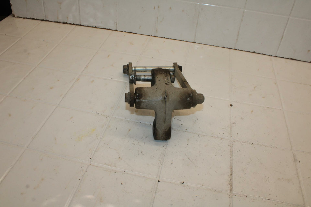 01-02 SUZUKI GSXR750 REAR DOGBONE SHOCK LINKAGE LINK BB402