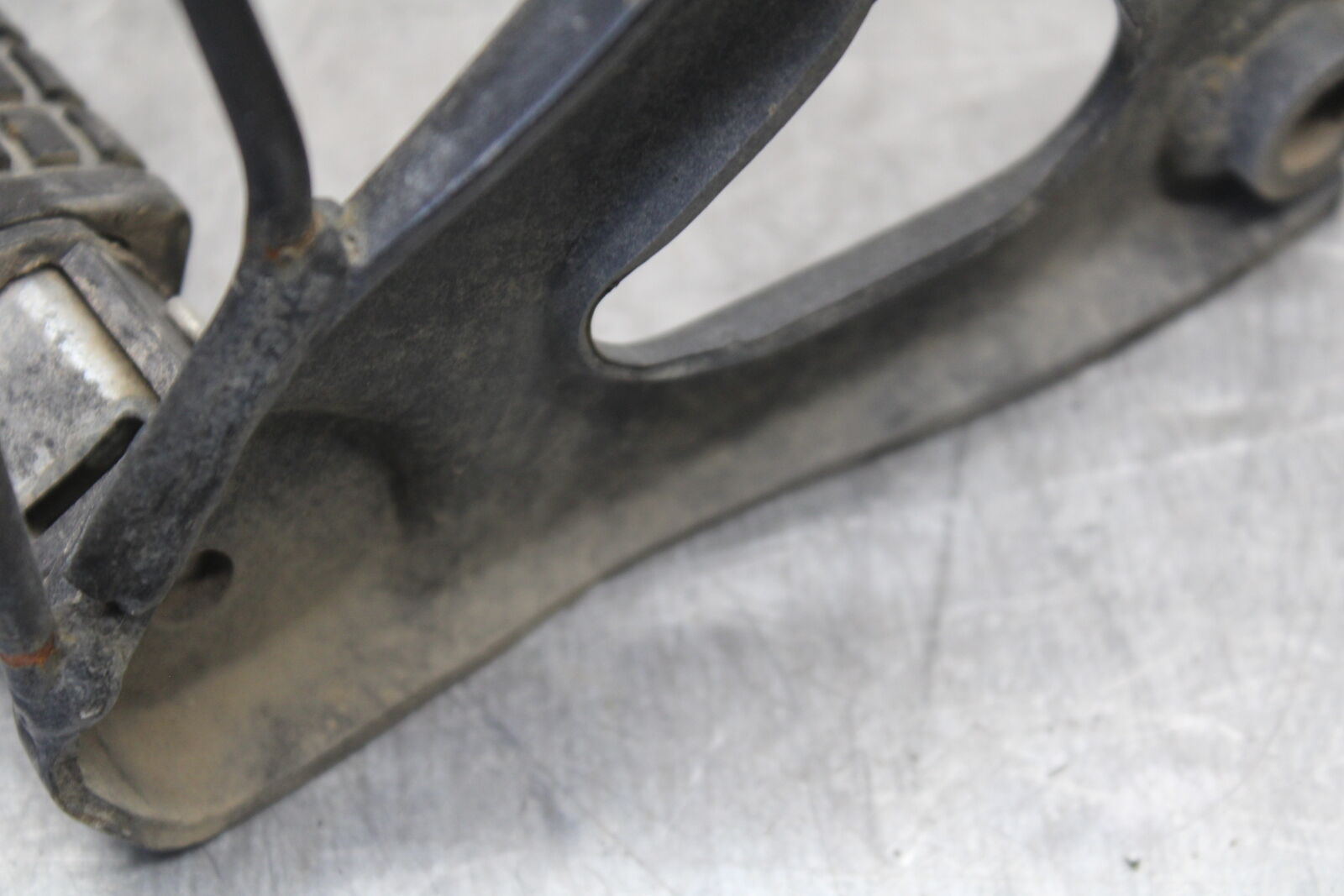 08-18 KAWASAKI KLR650 LEFT REAR BACK PASSENGER PEG BB707