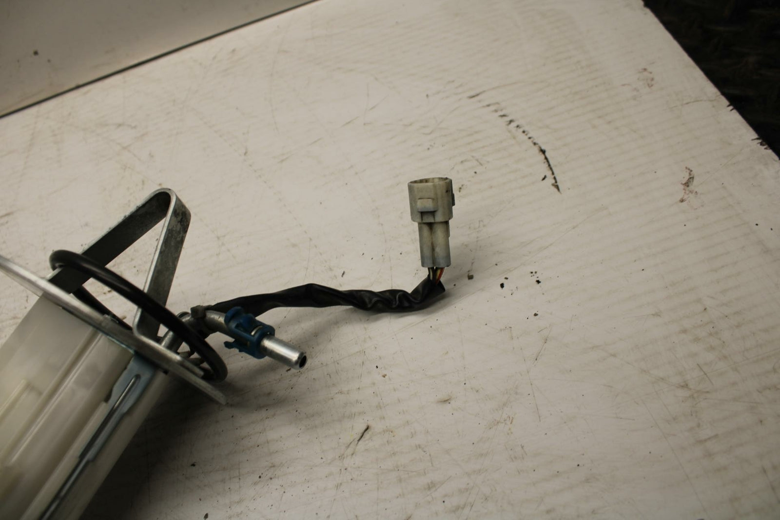 09-11 SUZUKI GSXR1000 FUEL PUMP GAS PETROL SENDER UNIT 15100-47H00 BB283