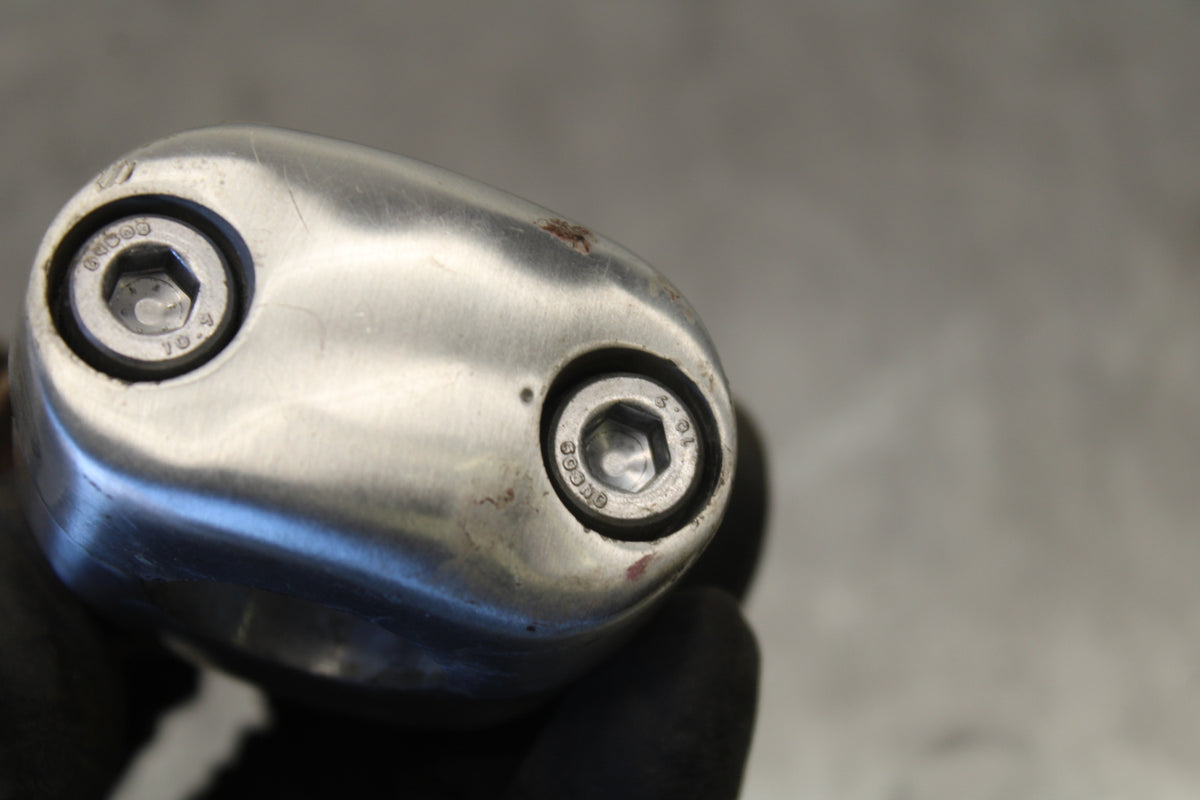 05-06 YAMAHA ROYAL STAR HANDLEBAR RISERS BB697