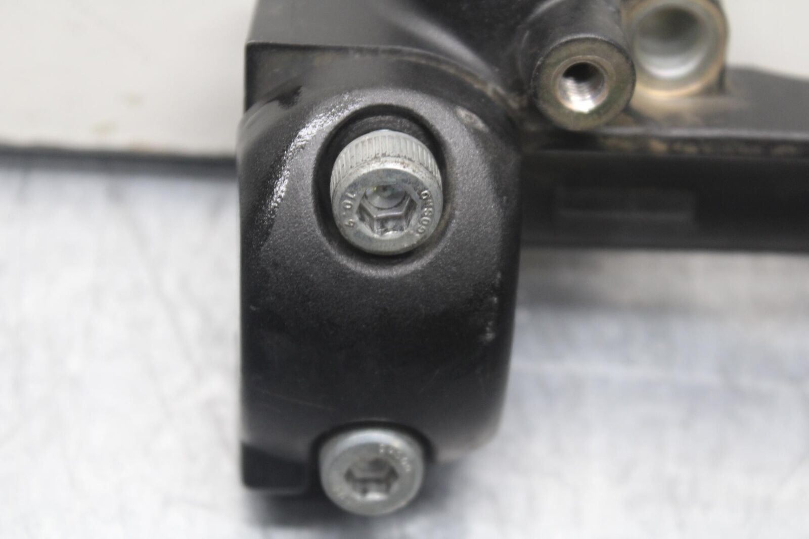 2007 Yamaha V Star 1300 XVS1300A HANDLEBAR RISERS BB78