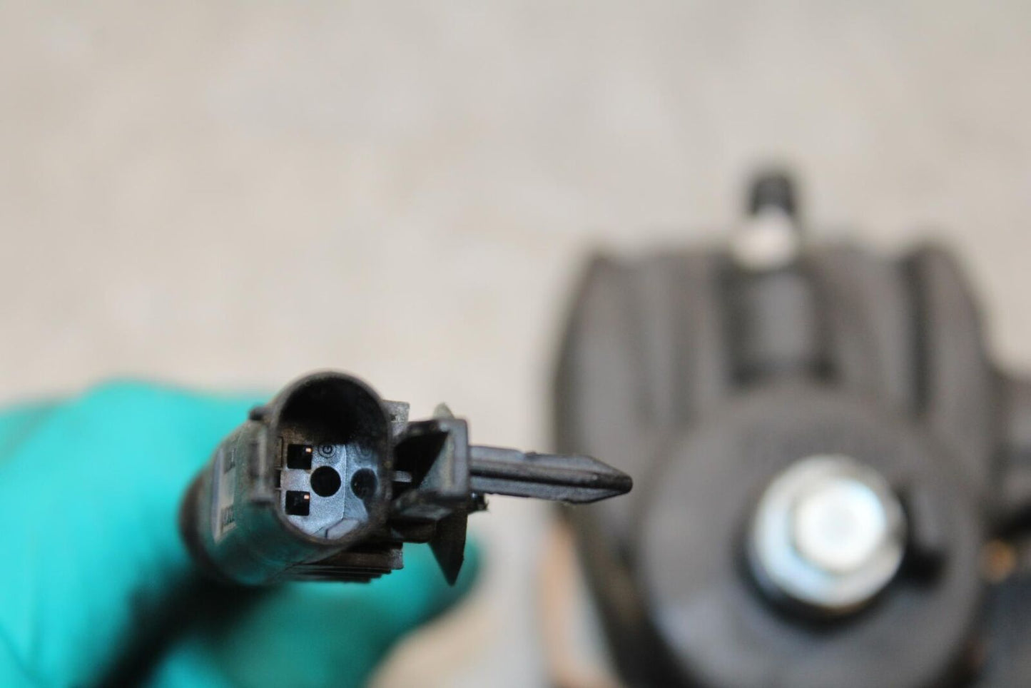 2014 Kawasaki Ninja 650 EX650E REAR BACK BRAKE CALIPER W MOUNT BRACKET BB569