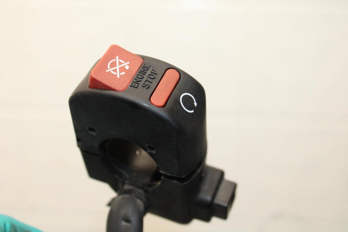 2000 Honda Super Hawk VTR1000F RIGHT CLIP ON HANDLE KILL OFF START SWITCH BB577
