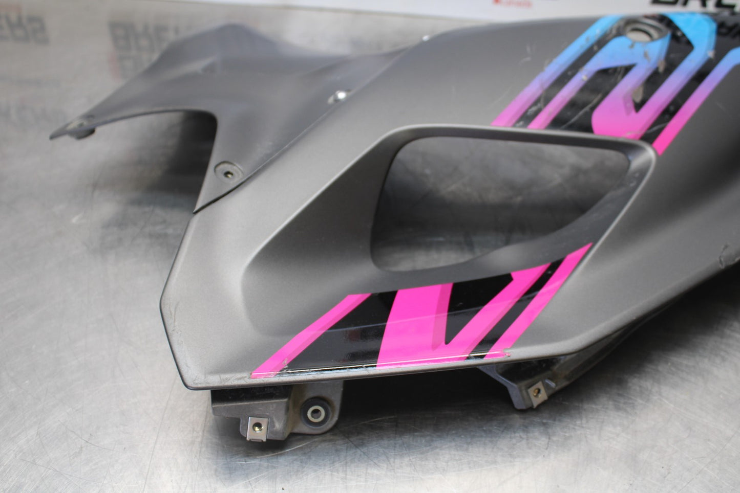22-25 YAMAHA YZF R7 LEFT MID UPPER SIDE FAIRING COWL BB182