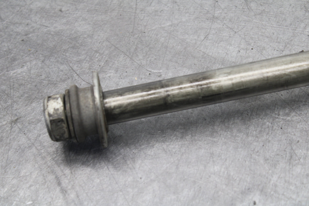 05-09 SUZUKI BOULEVARD C90 REAR AXLE BACK WHEEL RIM PIVOT BOLT AXEL BB692