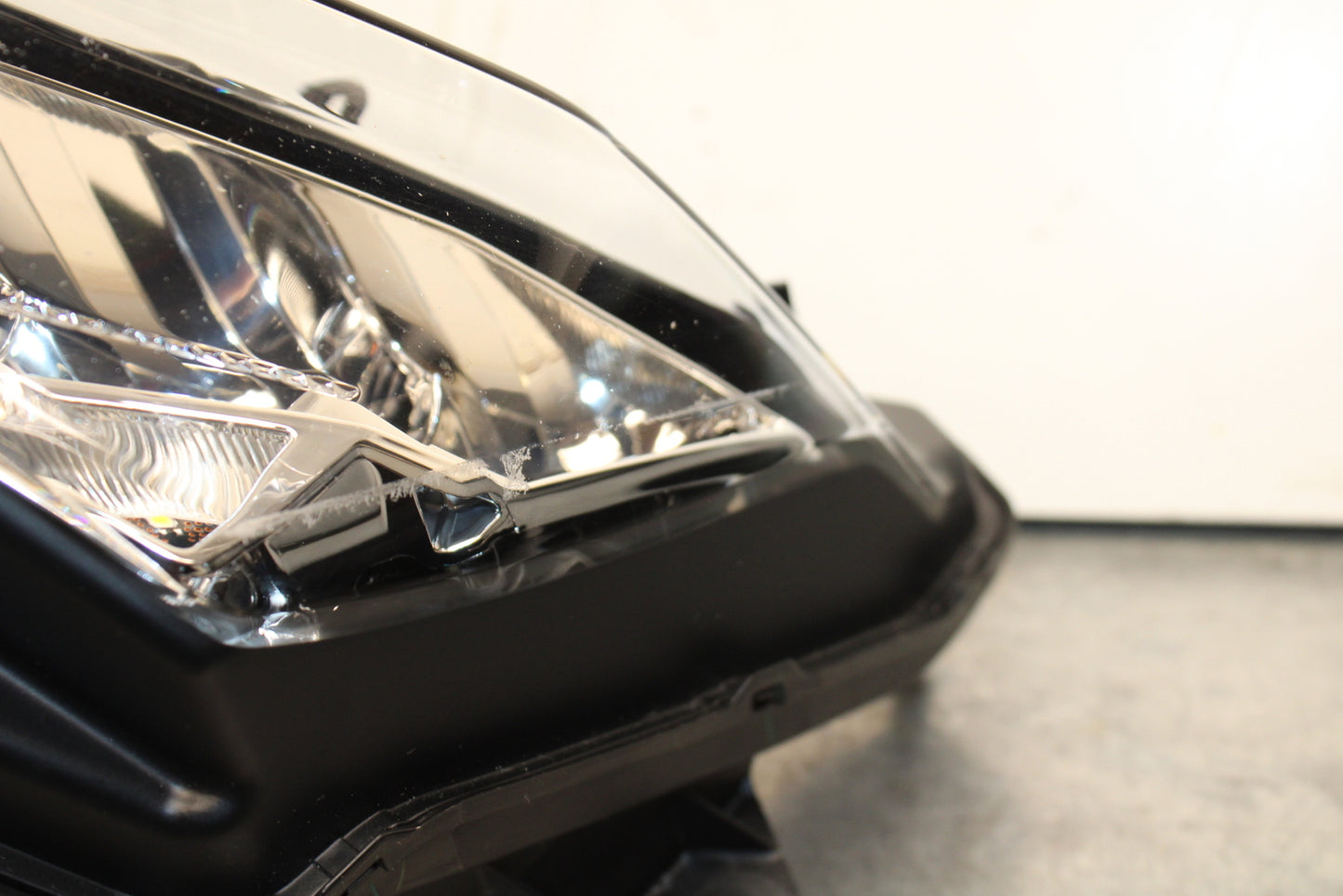 19-23 KAWASAKI NINJA ZX6R FRONT HEADLIGHT HEAD LIGHT LAMP BB749