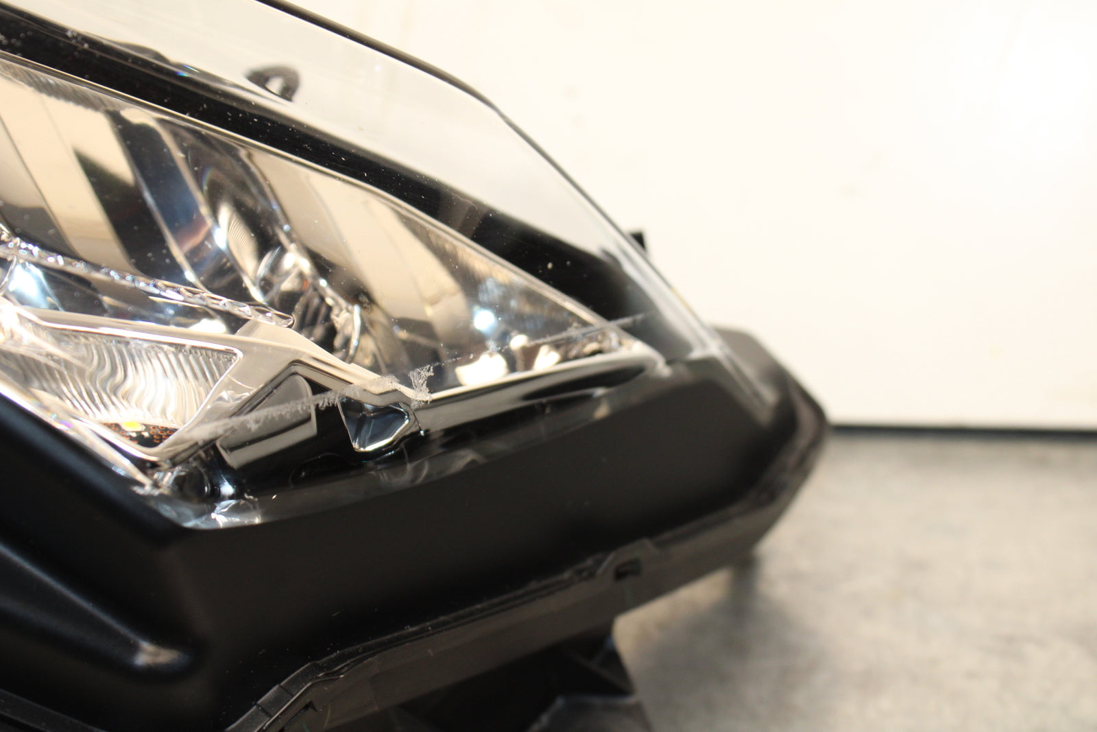 19-23 KAWASAKI NINJA ZX6R FRONT HEADLIGHT HEAD LIGHT LAMP BB749