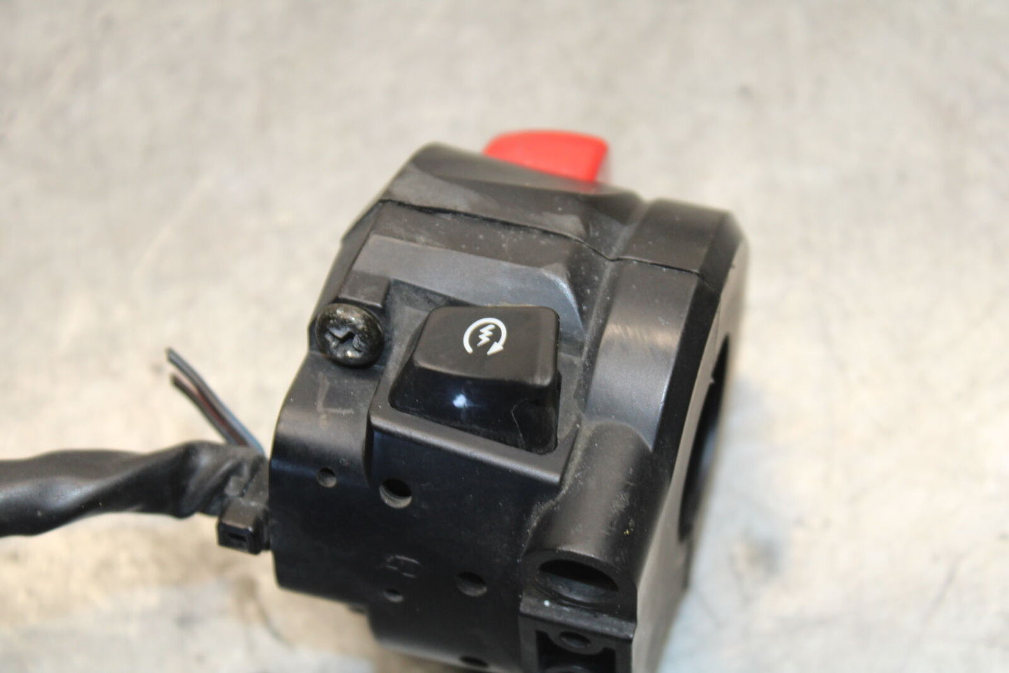 05-06 SUZUKI GSXR1000 RIGHT CLIP ON HANDLE KILL OFF START SWITCH SWITCHES BB677