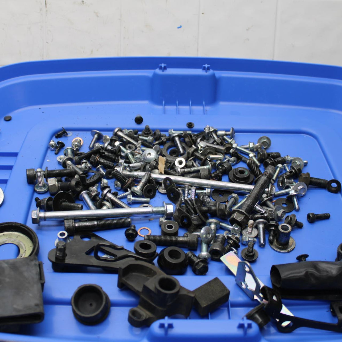 19-21 YAMAHA YZF R3 MISCELLANEOUS BOLTS SCREWS HARDWARE BB588
