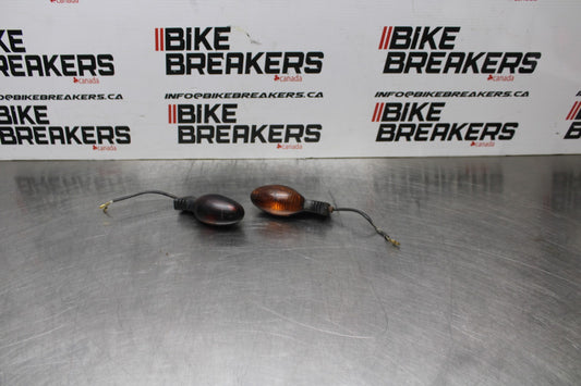 02 DUCATI MONSTER 620 REAR LEFT RIGHT TURN SIGNALS LIGHT INDICATORS BB851