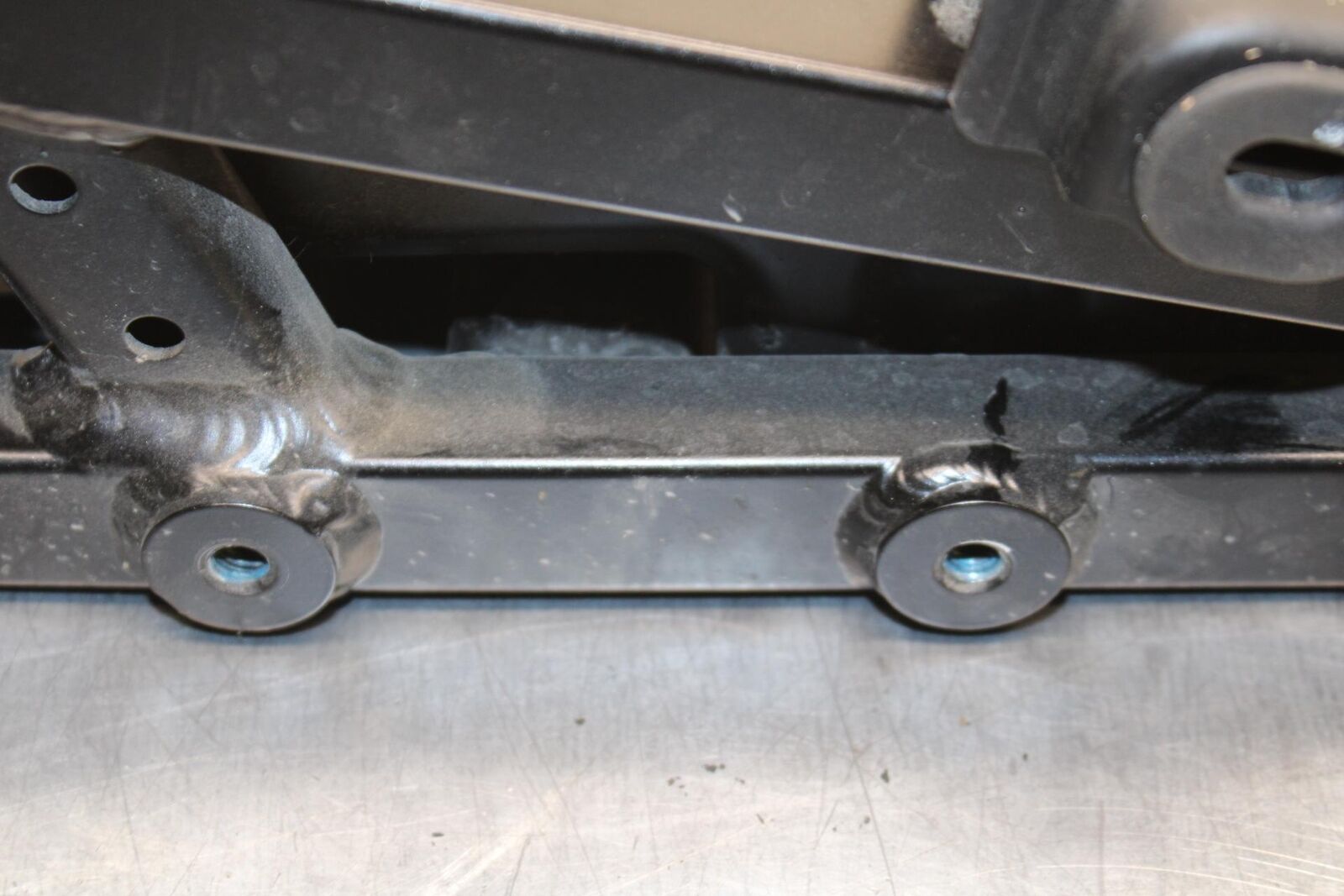20 SUZUKI GSXR 1000 REAR SUBFRAME BACK SUB FRAME BB597