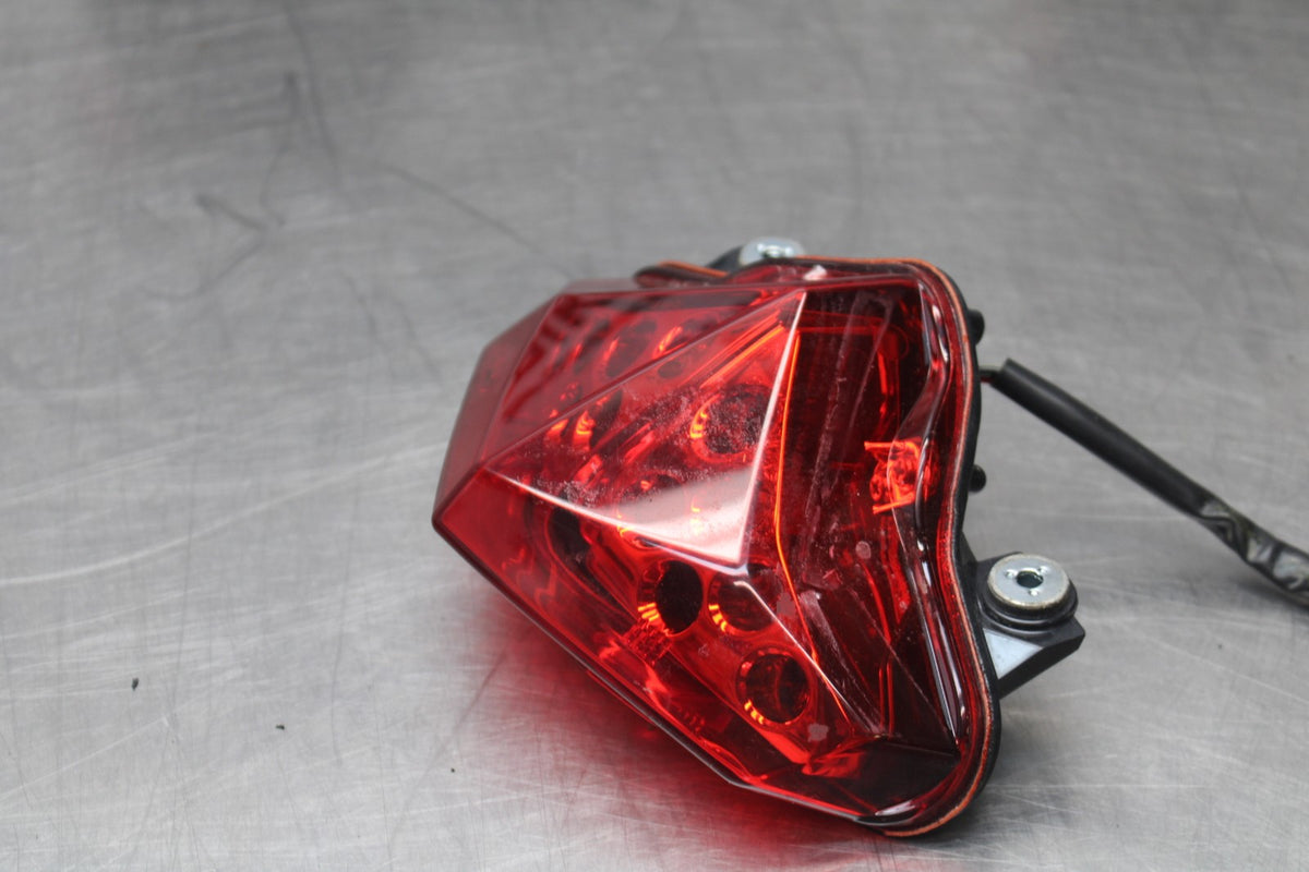 12-16 KAWASAKI NINJA 650 EX650F ABS REAR TAIL TAILLIGHT BACK BRAKE LIGHT BB860