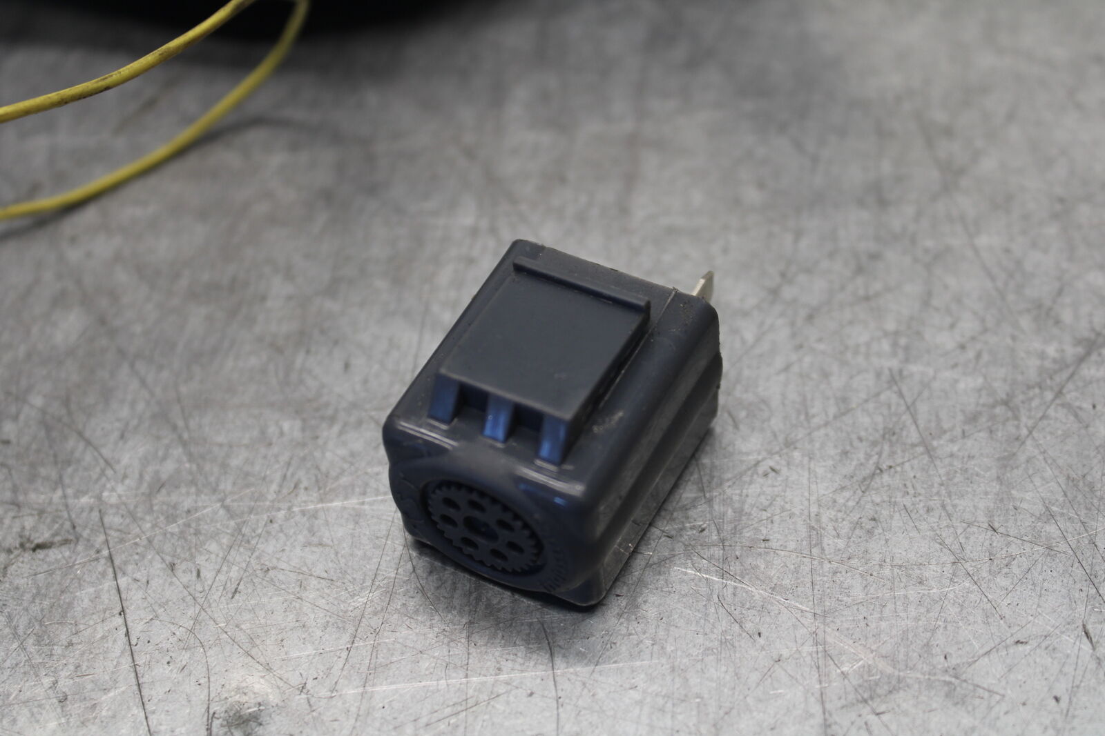 09-12 KAWASAKI NINJA ZX6R AFTERMARKET REAR TAIL TAILLIGHT BACK BRAKE LIGHT BB698