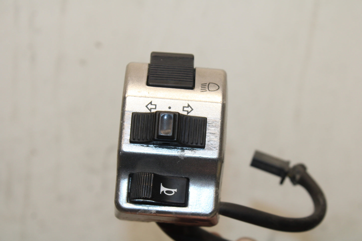 00 SUZUKI INTRUDER 1500 VL1500 LEFT HANDLE HORN SIGNALS SWITCH BB761 