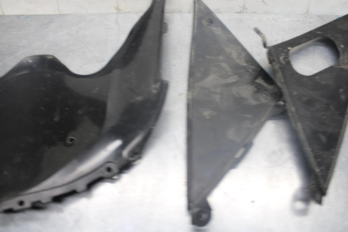 15-21 SUZUKI GSXR600 INNER FAIRING COWL TRIM COVER PANEL  BB460