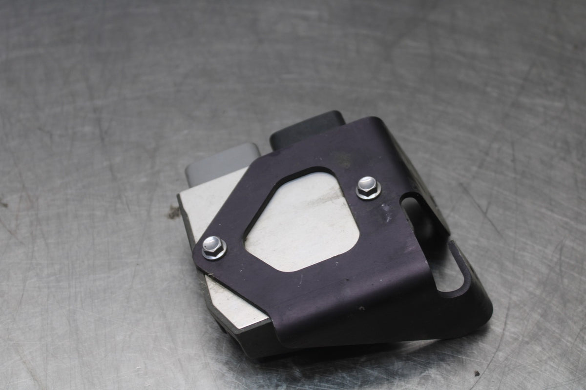 12 TRIUMPH STREET TRIPLE R RECTIFIER VOLTAGE REGULATOR BB914