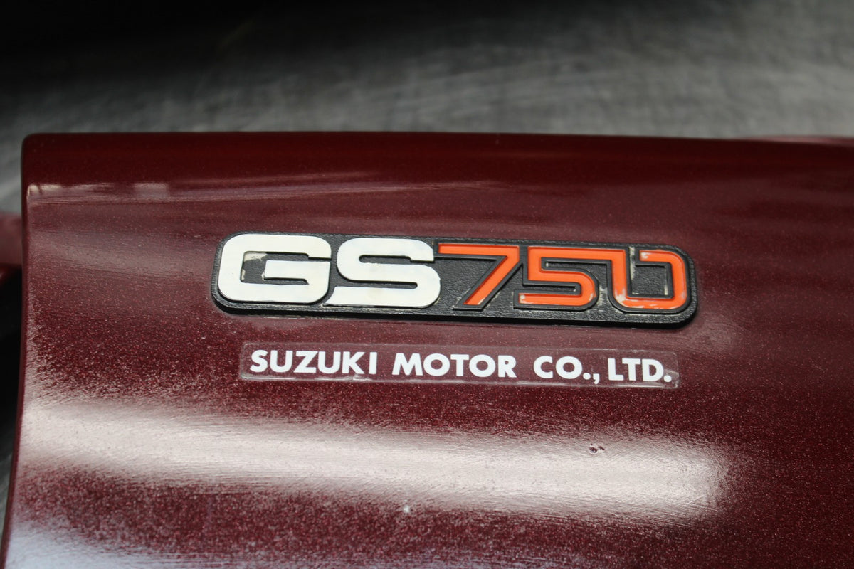 77 SUZUKI GS750 GAS TANK SIDE TAIL COWL COVER 44110-45000-13L BB779