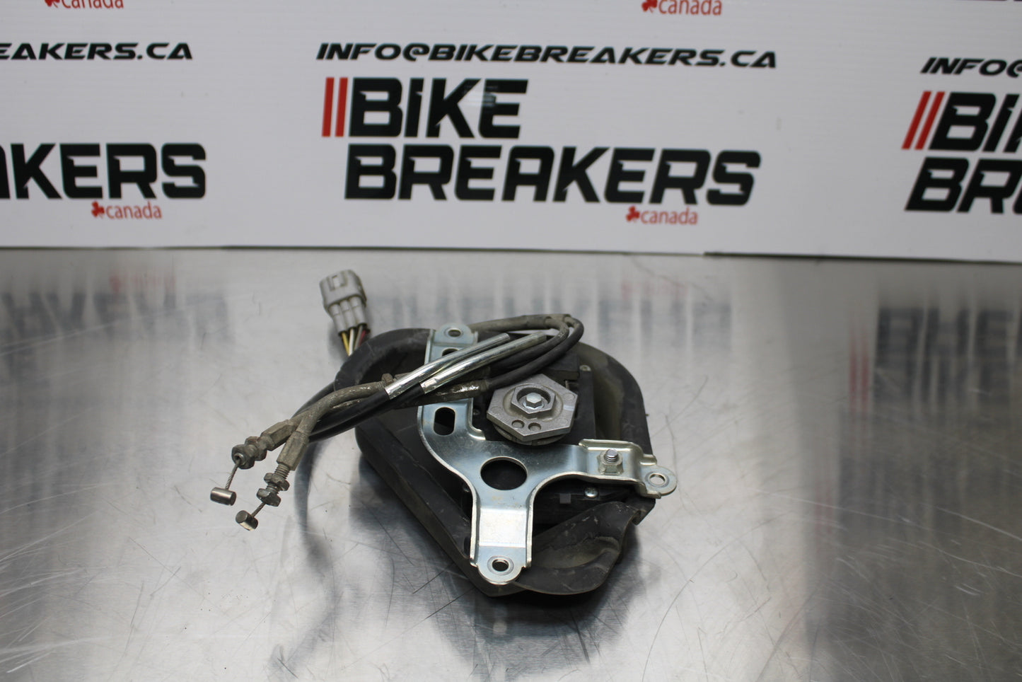 11 SUZUKI GSXR1000 EXHAUST VALVE SERVO MOTOR BB142