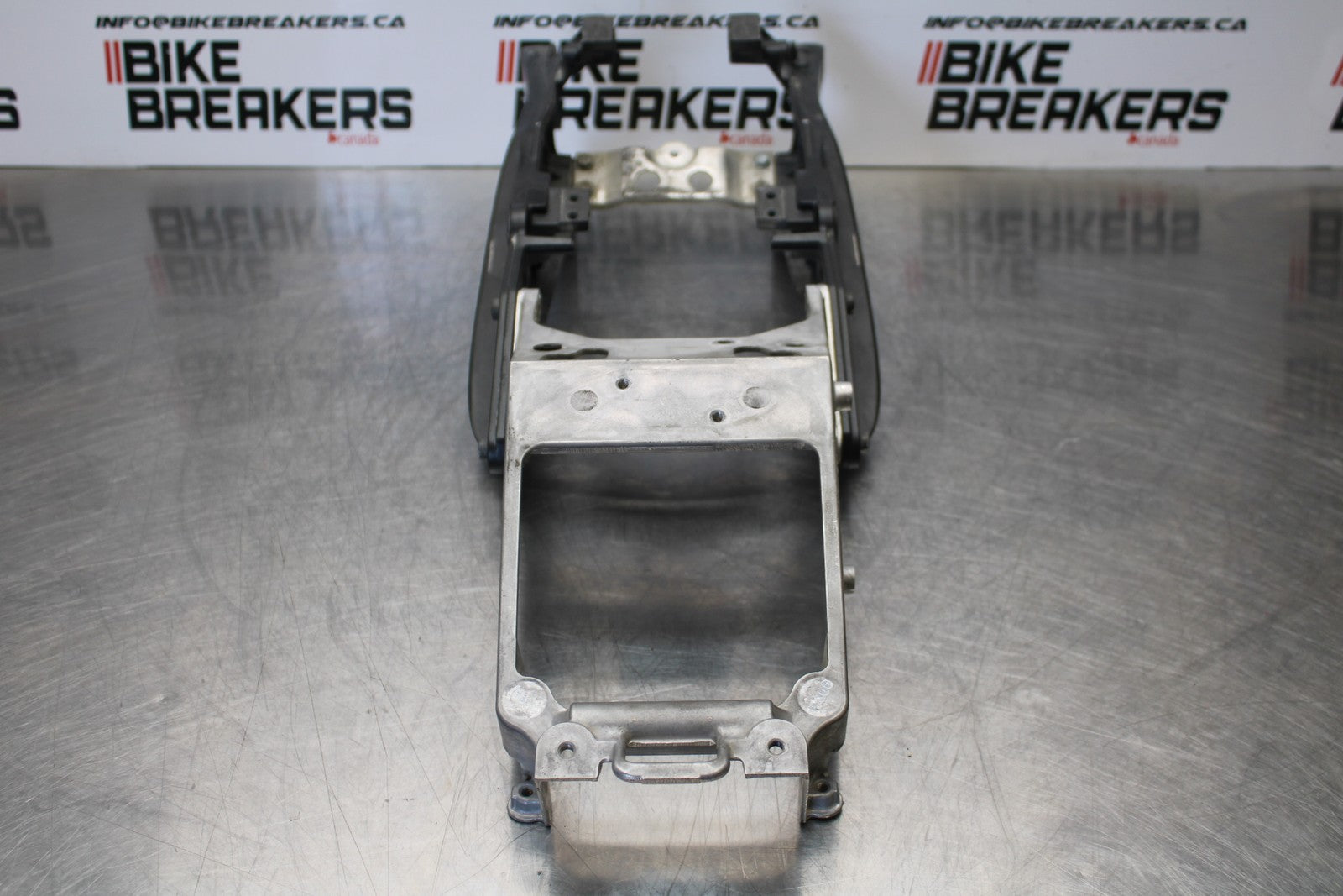 06-07 SUZUKI GSXR 600 REAR SUBFRAME BACK SUB FRAME BB170