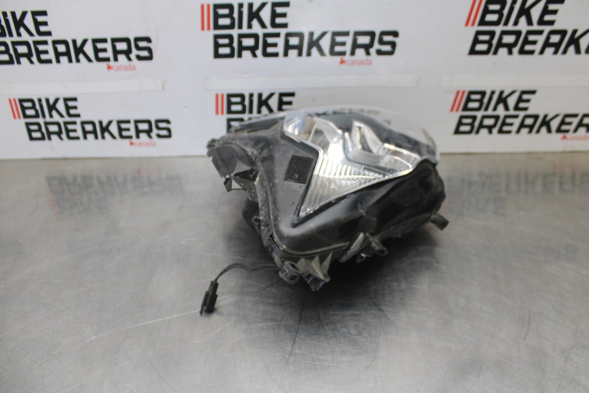 11-26 SUZUKI GSXR750 FRONT HEADLIGHT HEAD LIGHT LAMP BB900