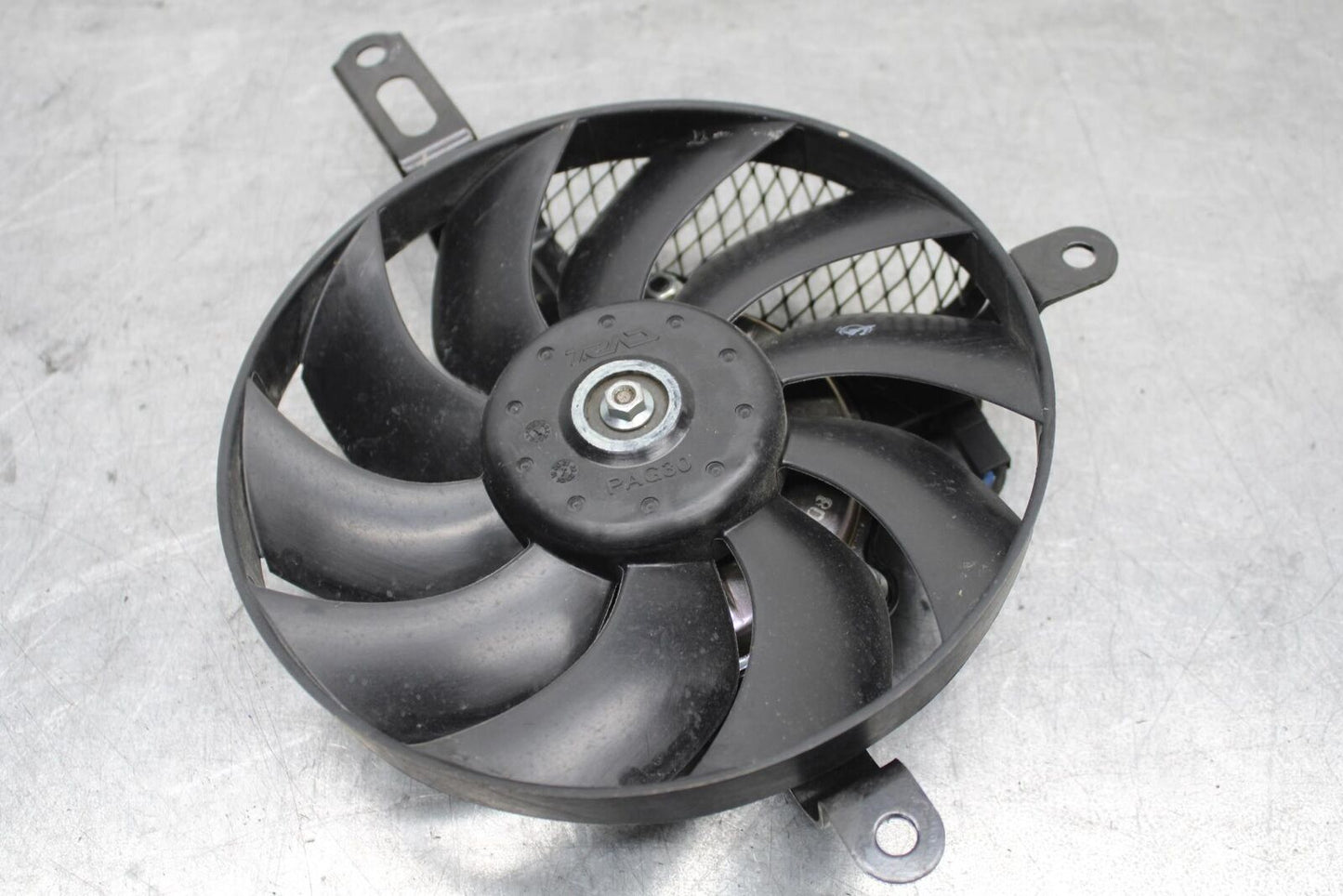 11-23 SUZUKI GSXR 750 ENGINE RADIATOR COOLING FAN BB630