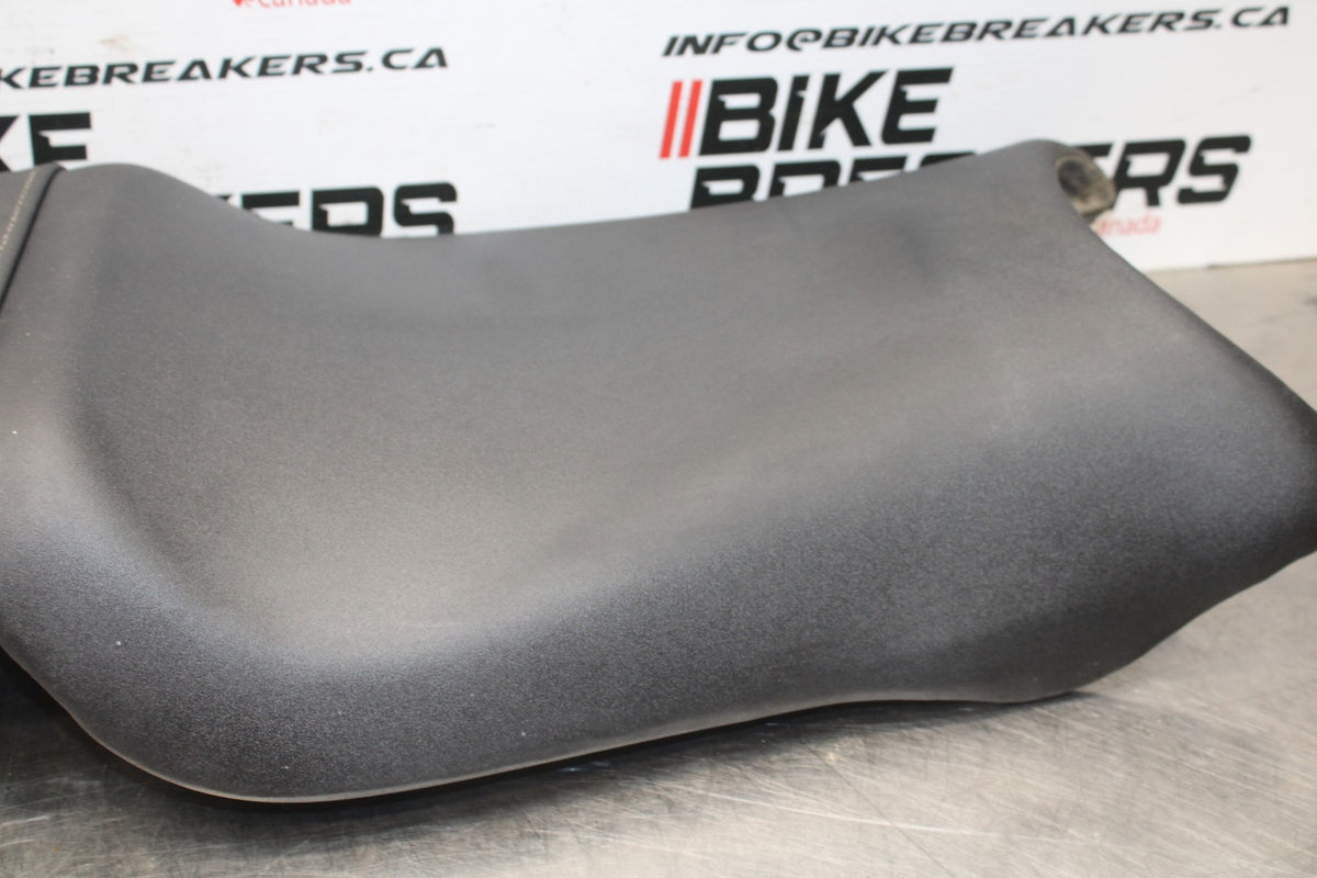 98-05 HONDA SUPER HAWK 1000 VTR1000F FRONT REAR SEAT SADDLE BB821