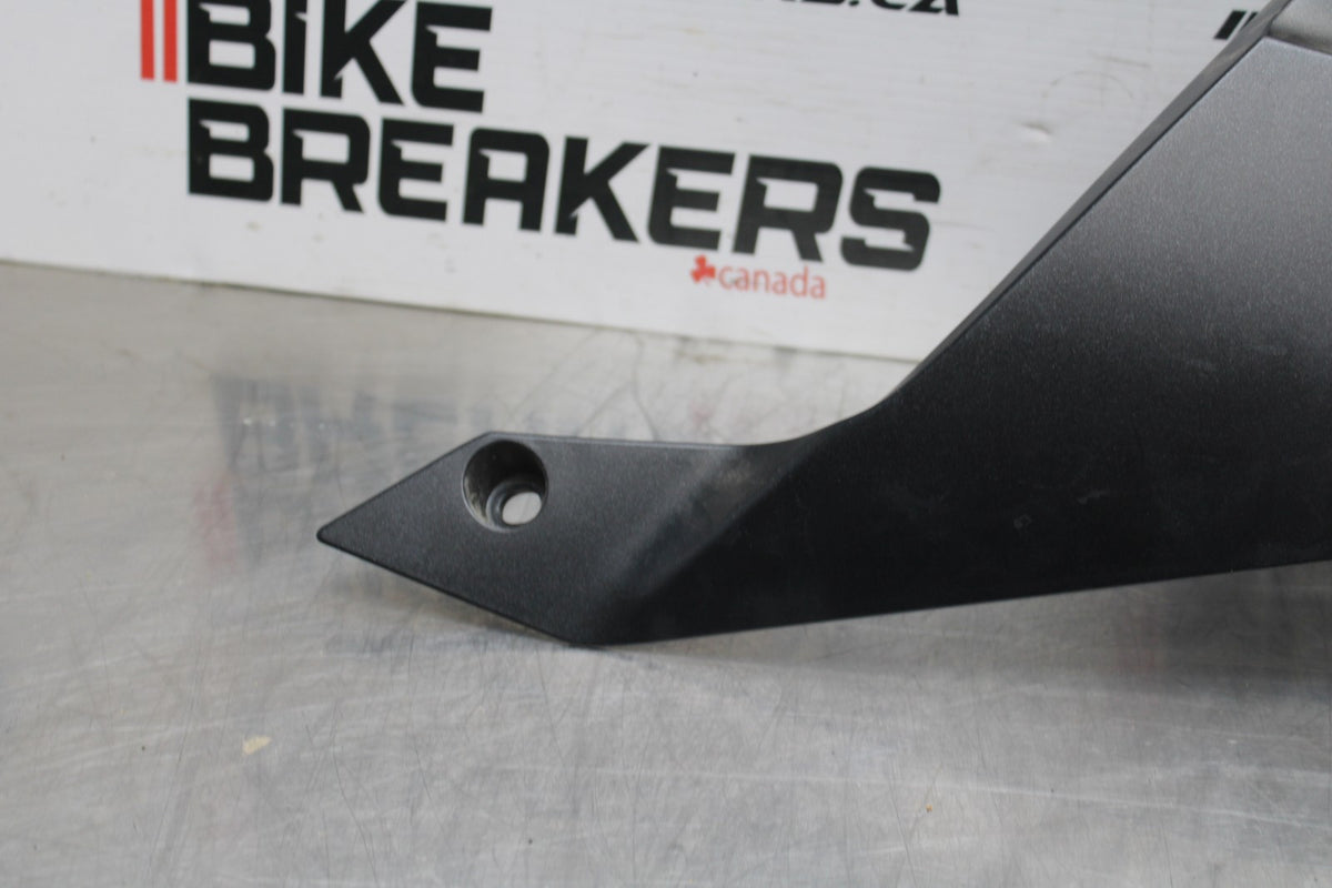 24 KAWASAKI NINJA 500 ABS RIGHT LOWER BOTTOM BELLY SIDE FAIRING COWL  BB730
