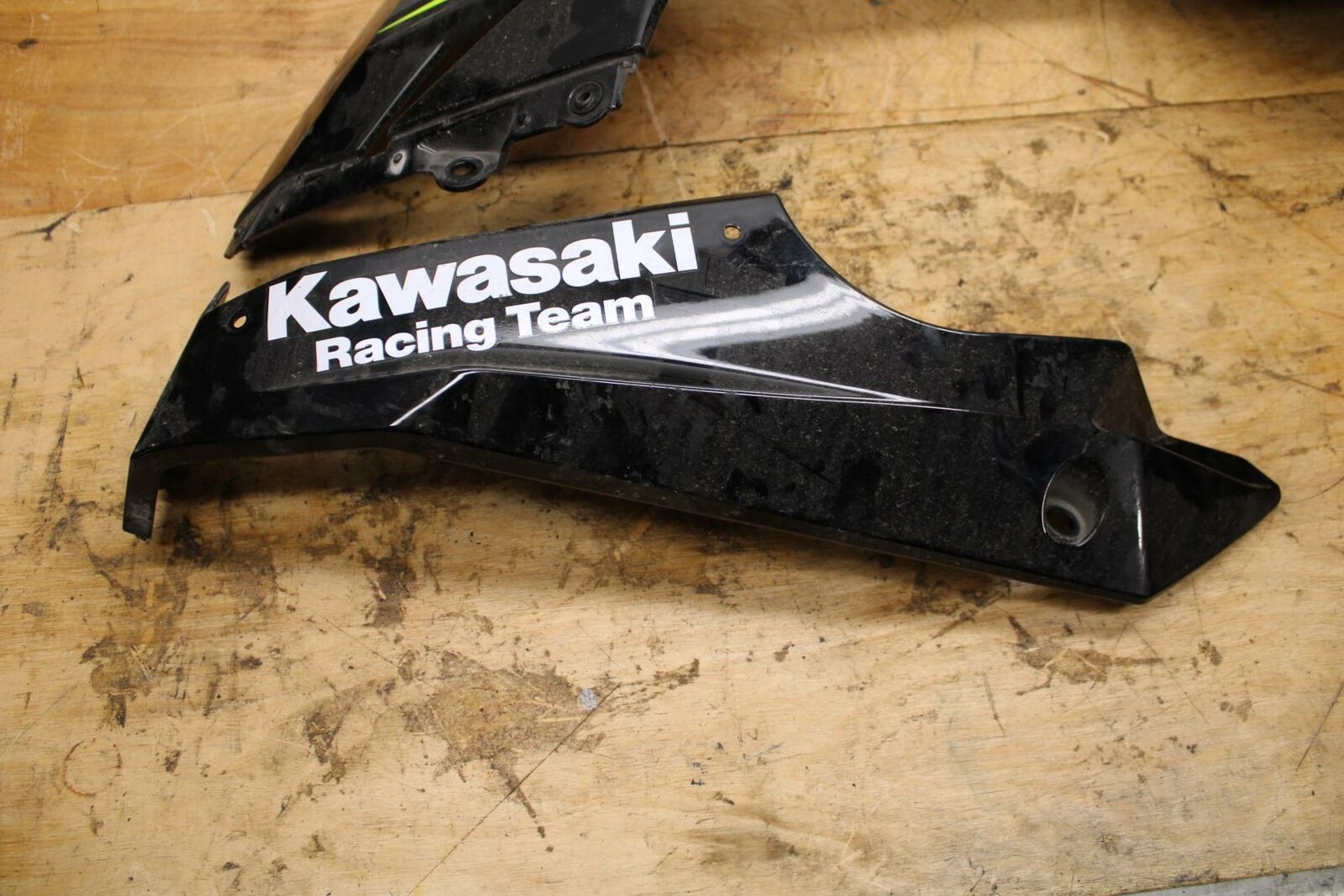 18-22 KAWASAKI NINJA 400 EX400 ABS LEFT MID UPPER SIDE FAIRING COWL BB334