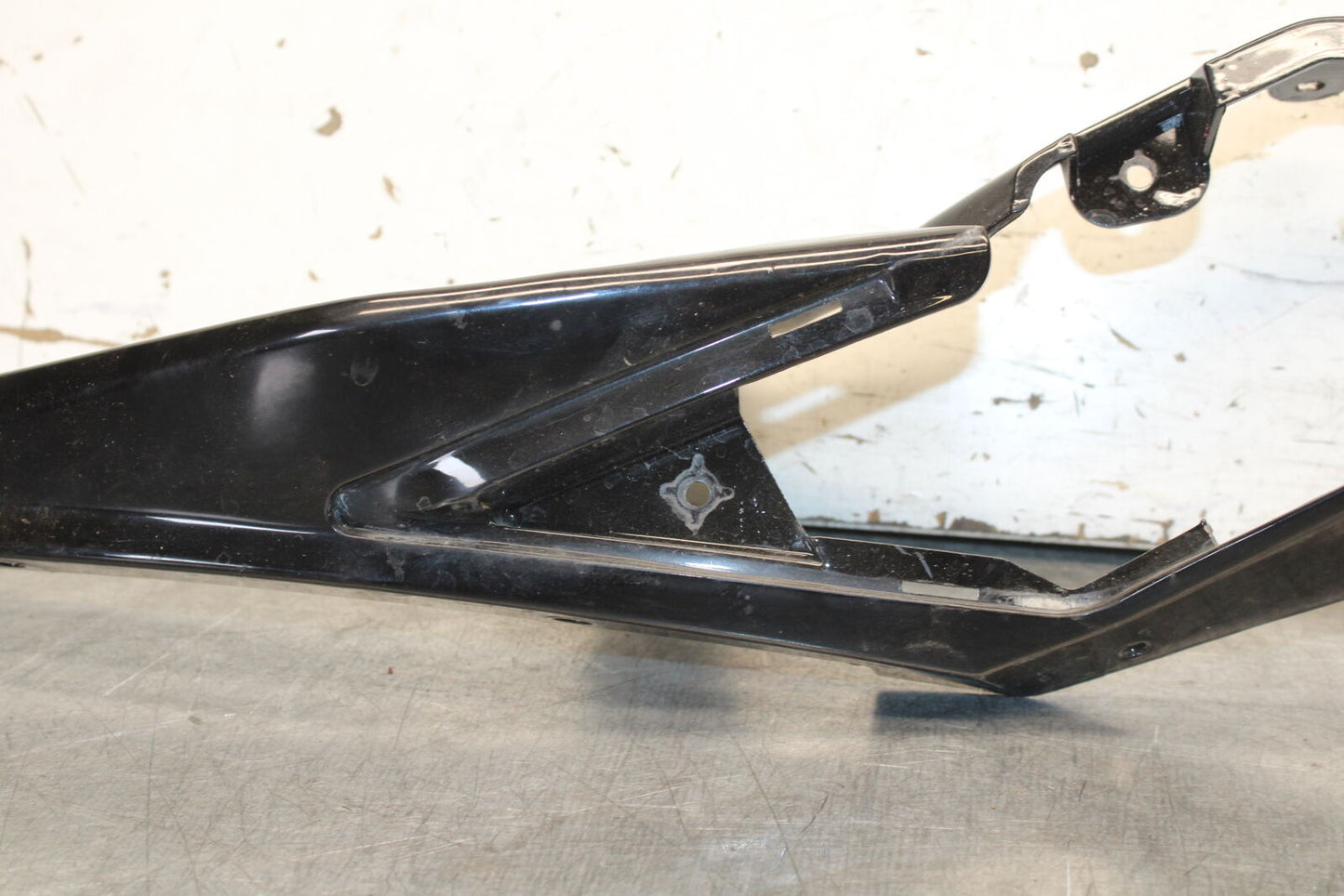 08-10 SUZUKI GSXR750 LEFT REAR BACK TAIL FAIRING COWL SHROUD BB476