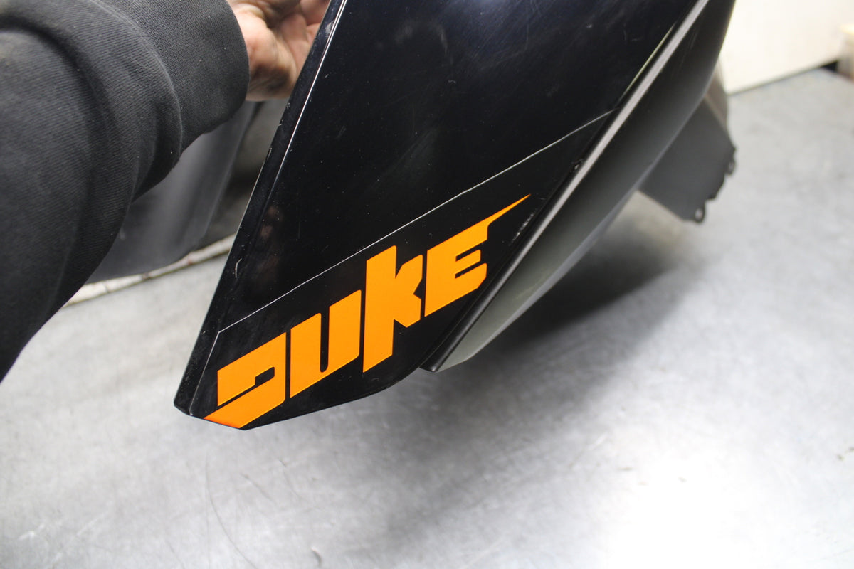 13-16 KTM 390 DUKE GAS TANK FUEL CELL COVER FAIRING COWL BB748