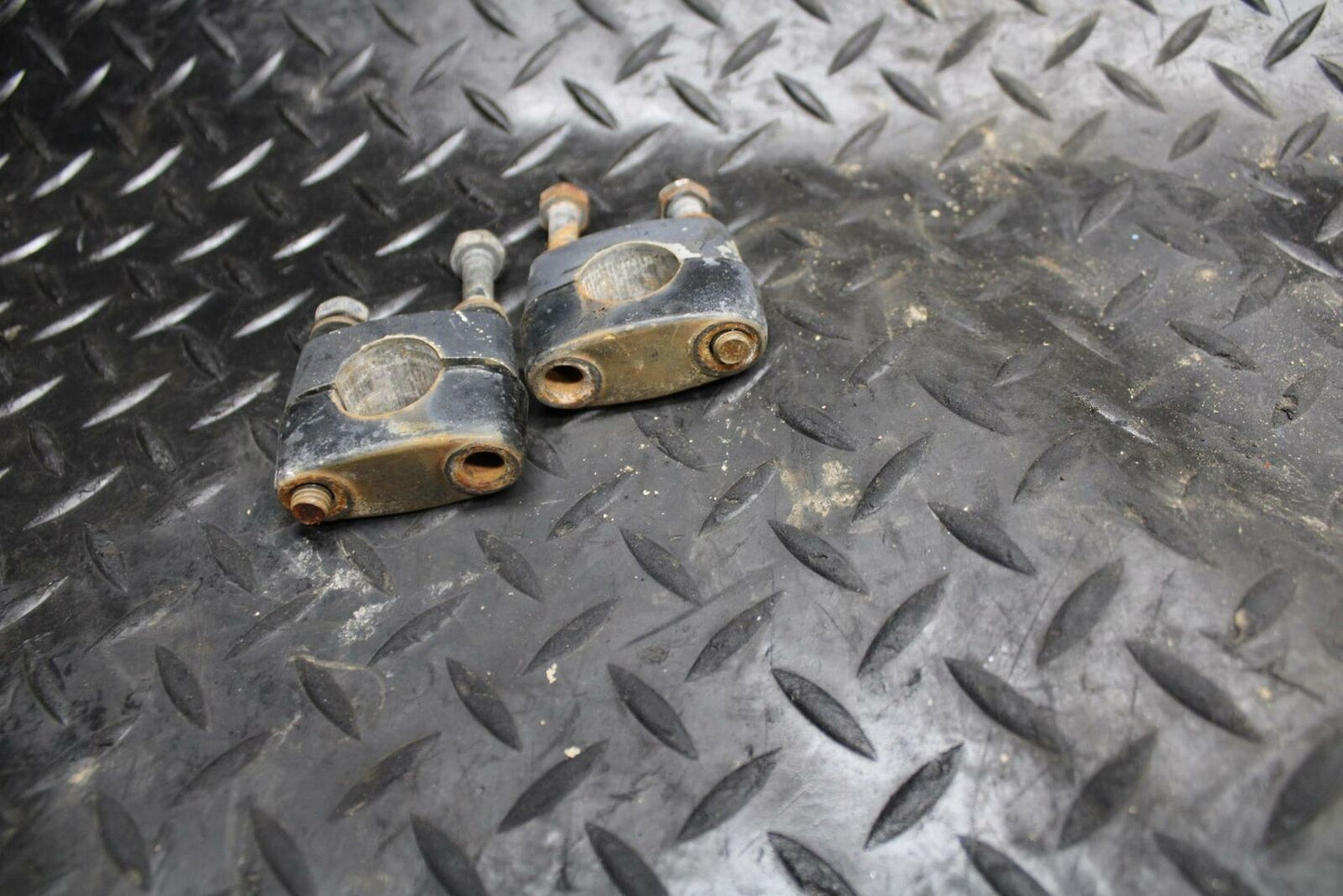 85-86 SUZUKI QUADRACER 250 HANDLEBAR RISERS CLAMPS BB210