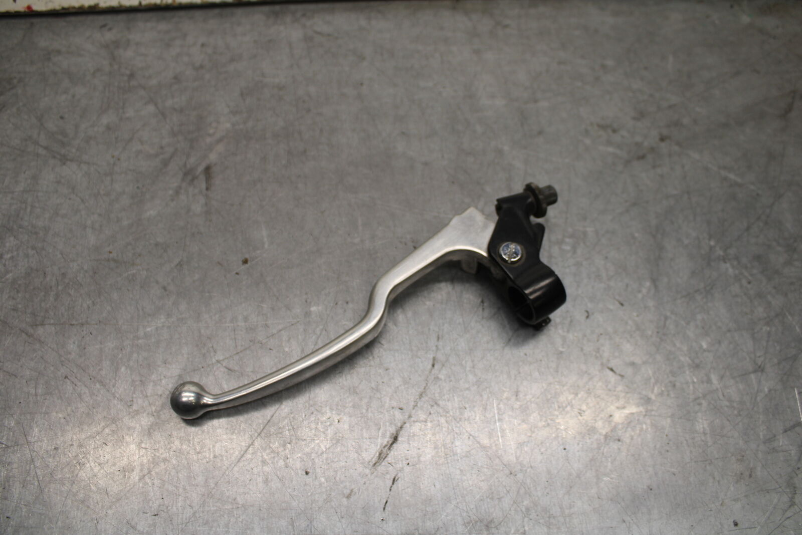 05-06 HONDA CBR600RR CLUTCH PERCH MOUNT WITH LEVER  BB727