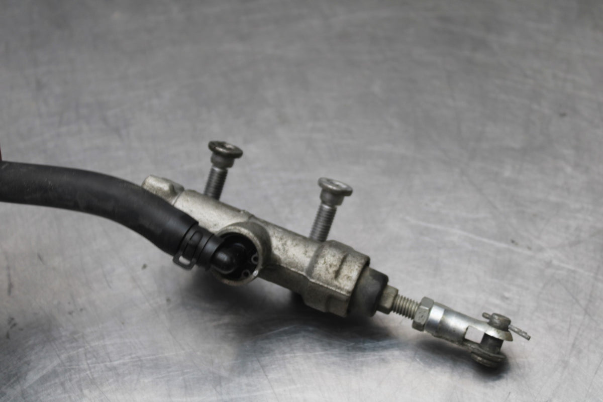 09 KAWASAKI CONCOURS 14 ZG1400B REAR BACK BRAKE MASTER CYLINDER RESERVOIR BB875