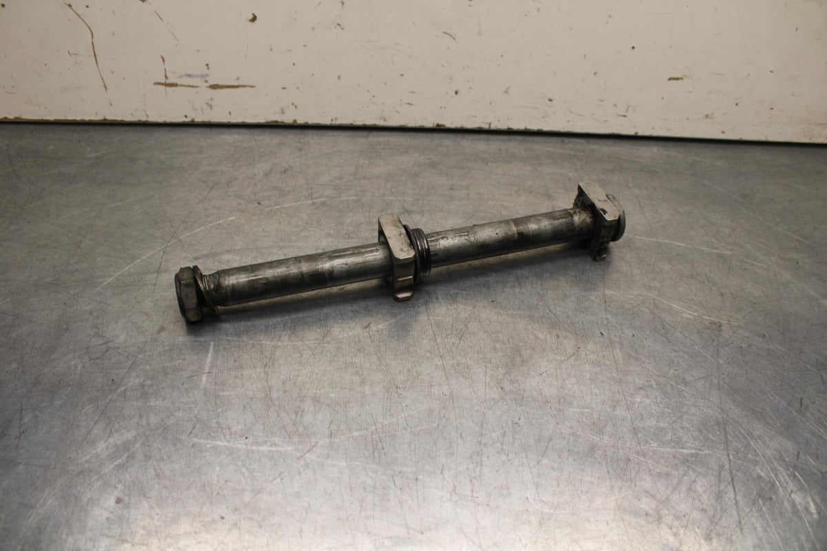 05-06 HONDA CBR600RR REAR AXLE BACK WHEEL RIM BOLT AXEL 42301-MEE-D00 BB624