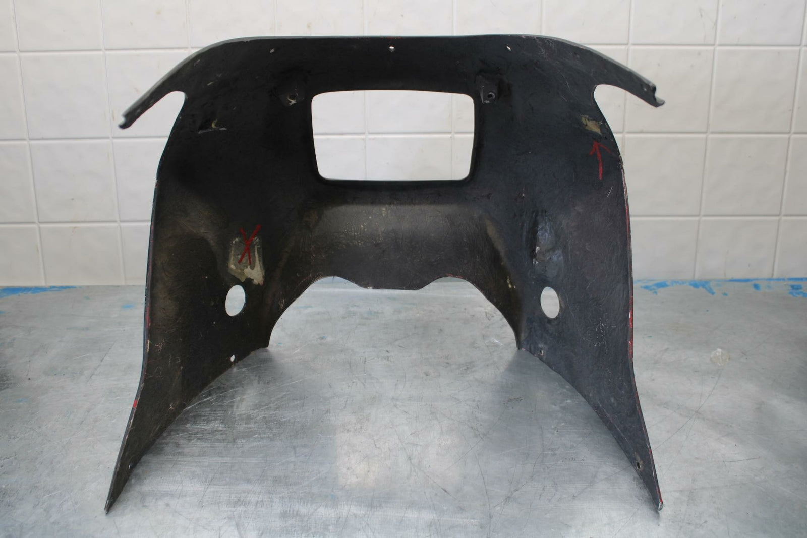 85 YAMAHA RZ500 FIBERGLASS FRONT UPPER NOSE FAIRING COWL SHROUD BB27