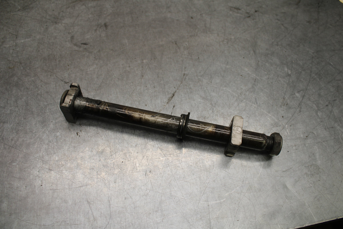 05-06 HONDA CBR600RR REAR AXLE BACK WHEEL RIM PIVOT BOLT AXEL BB727