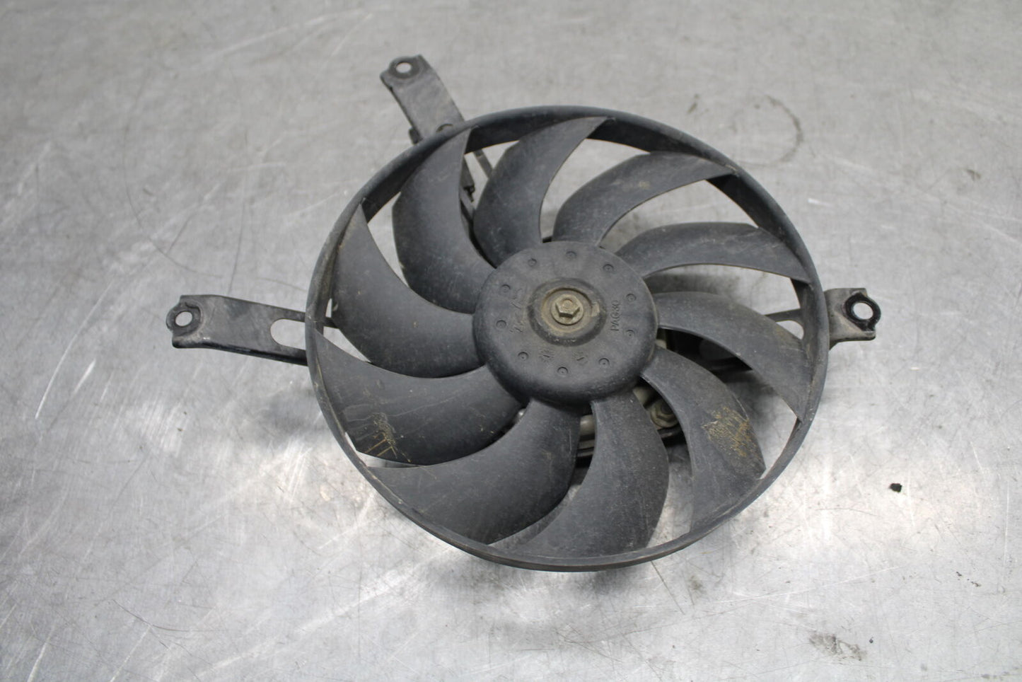 17-21 HONDA CBR1000RR SP RIGHT ENGINE RADIATOR COOLING FAN MOTOR BB681