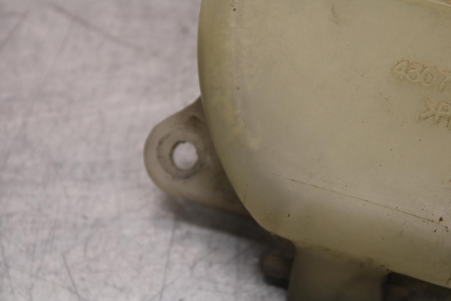 2006 Kawasaki Vulcan 900 VN900B Classic COOLANT WATER TANK RESERVOIR  BB585