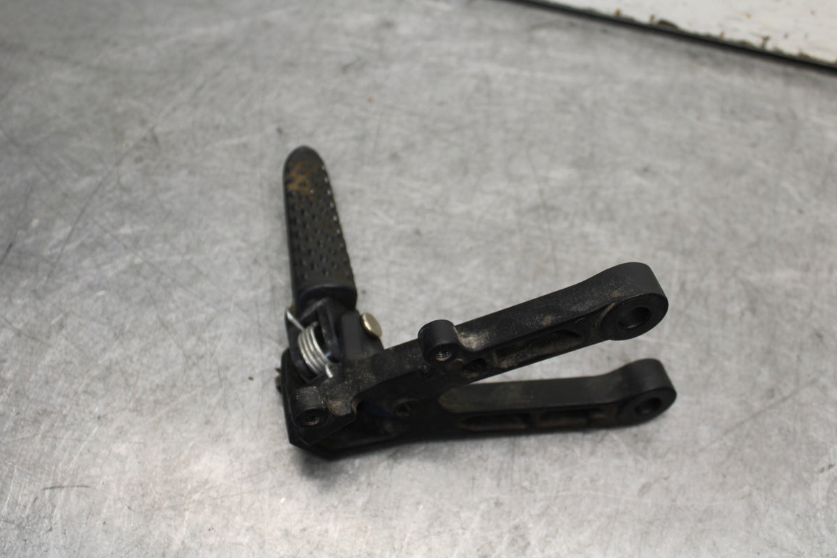 05-06 HONDA CBR600RR LEFT REARSET REAR SET DRIVER FOOT PEG REST STOP BB399